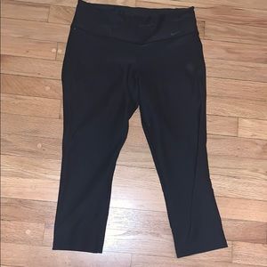 Nike Cropped Black leggings